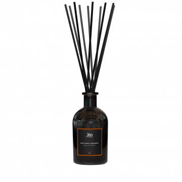 Velvet Moss & Rosewood - 220ml Reed Diffuser